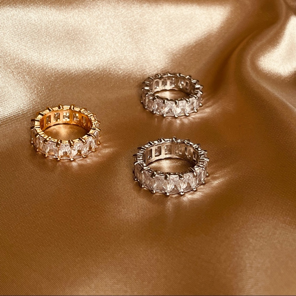 Diamond Ring band.